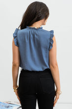 RUFFLE COLLARED FRONT TIE SLEEVELESS TOP
