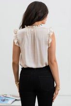 RUFFLE COLLARED FRONT TIE SLEEVELESS TOP