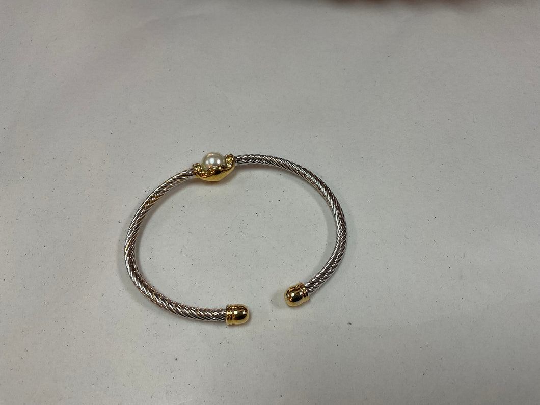 Pearl T/T Cuff Bracelet