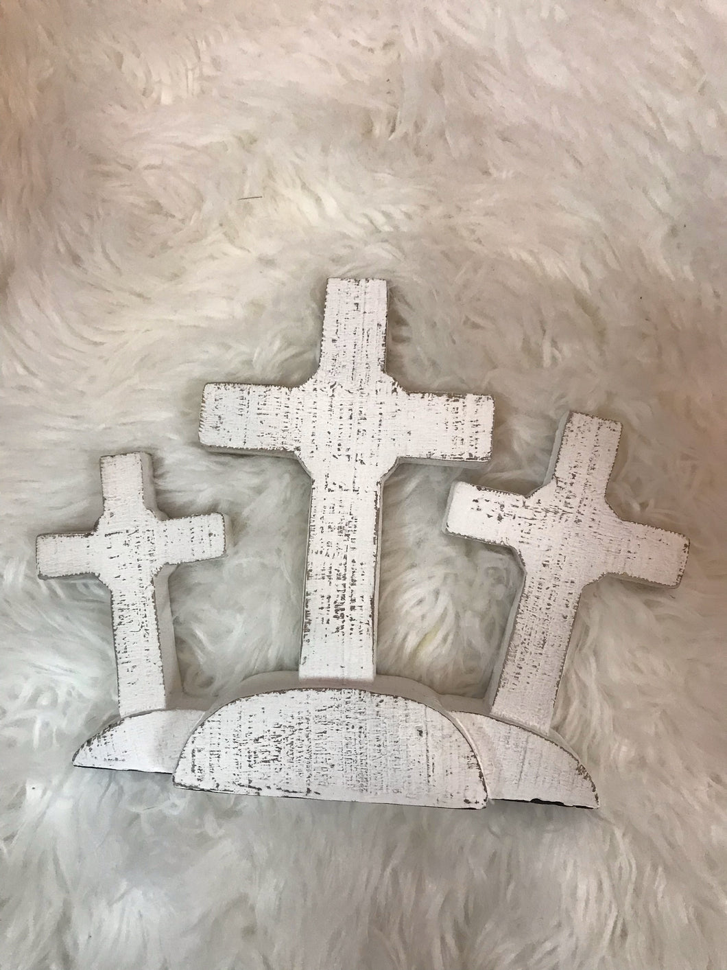 Three Crosses Table Decor